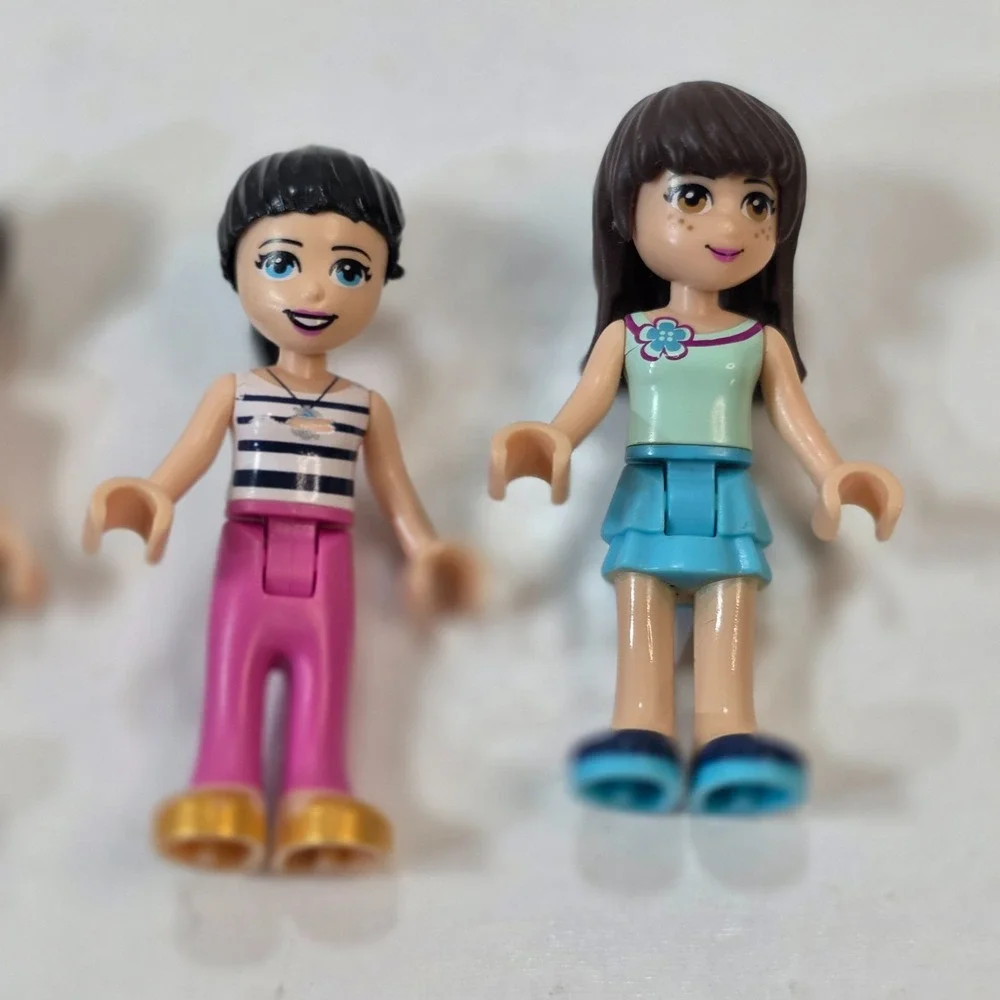 LEGO Friends Random LOT of 5 minifigures minifigs 4 girls 1 boy 2009, 2013, 2014